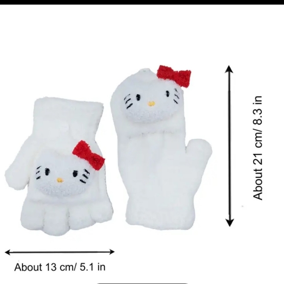 Hello Kitty White plush Gloves, NEW - Picture 3 of 3